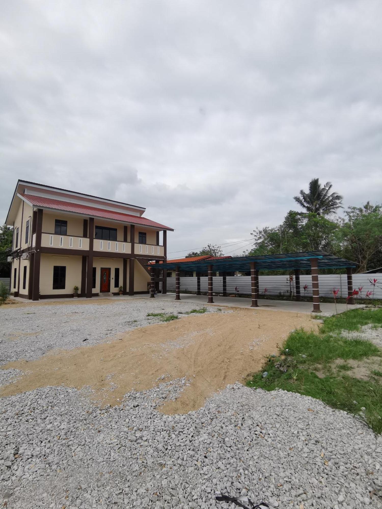 Roomstay Villa Tok Wan Куантан Екстериор снимка