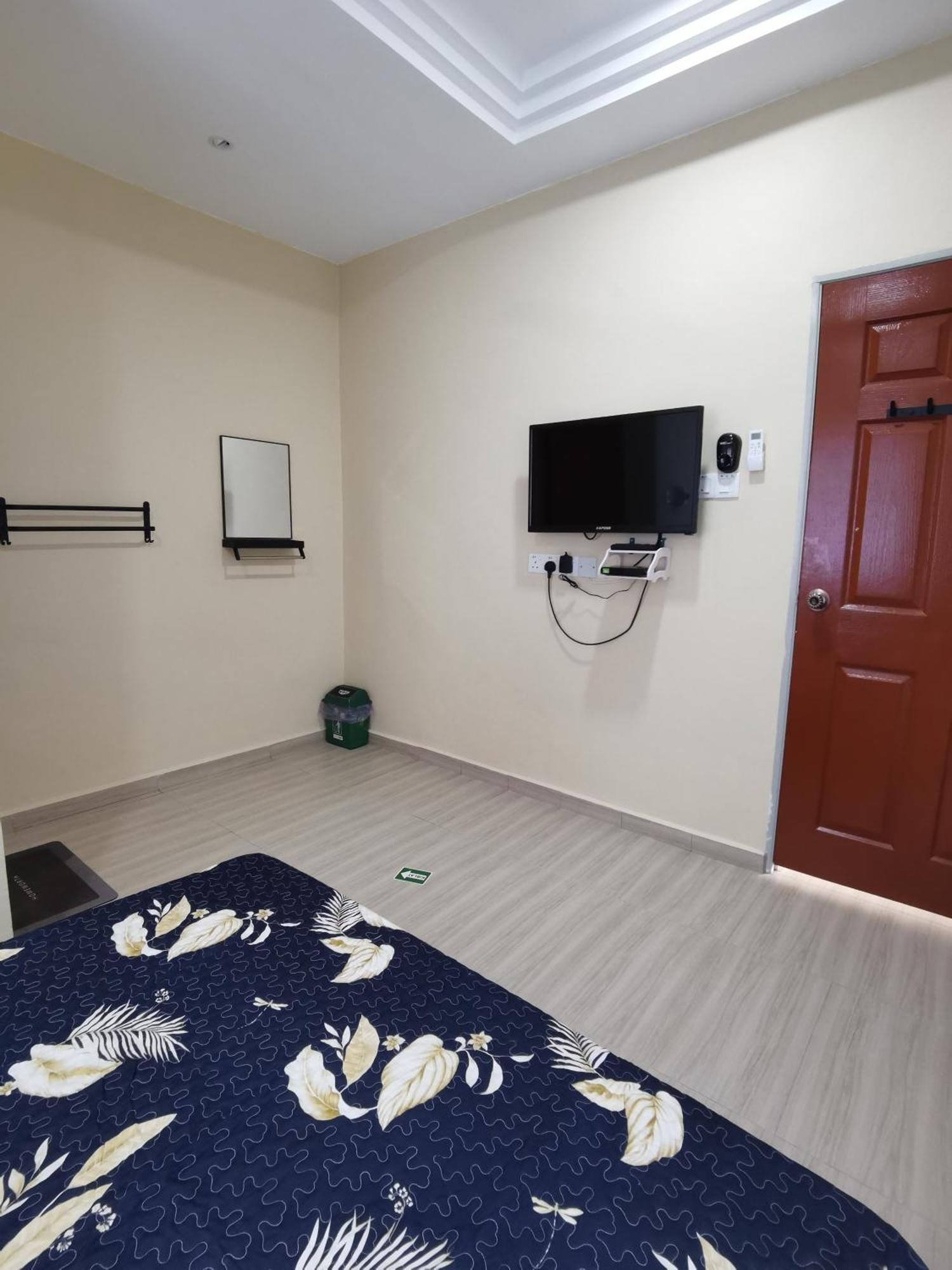 Roomstay Villa Tok Wan Куантан Екстериор снимка